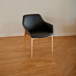 Tilt-back Chair Product Image