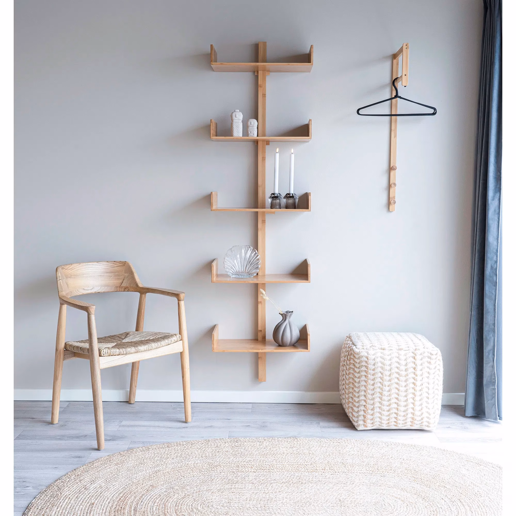Getafe Stuhl Holz mit Wandregal Schlafzimmer